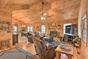 Resort Cabin with Hot Tub about 4 Miles to Downtown!